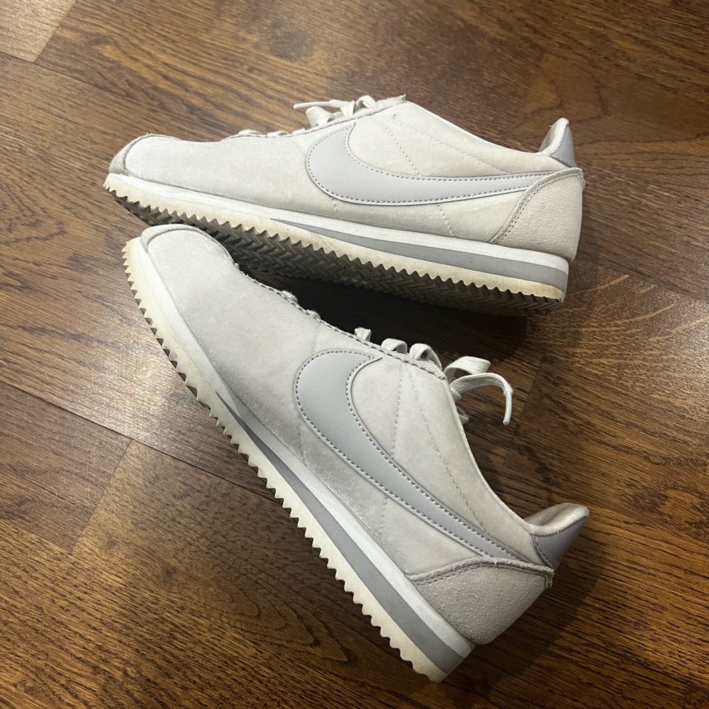 Nike Cortez Velvet Sneakers
